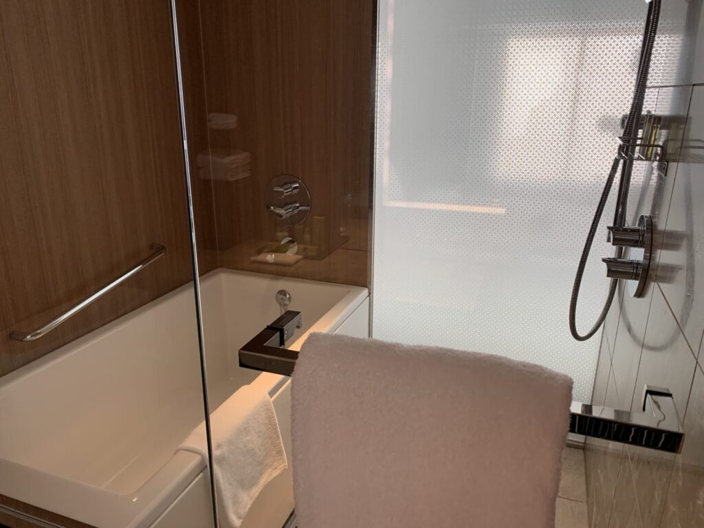 ヒルトン名古屋　洗い場付き浴室