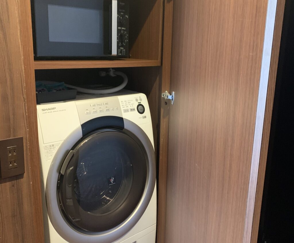 ストリングスホテル名古屋　客室　洗濯機　電子レンジ