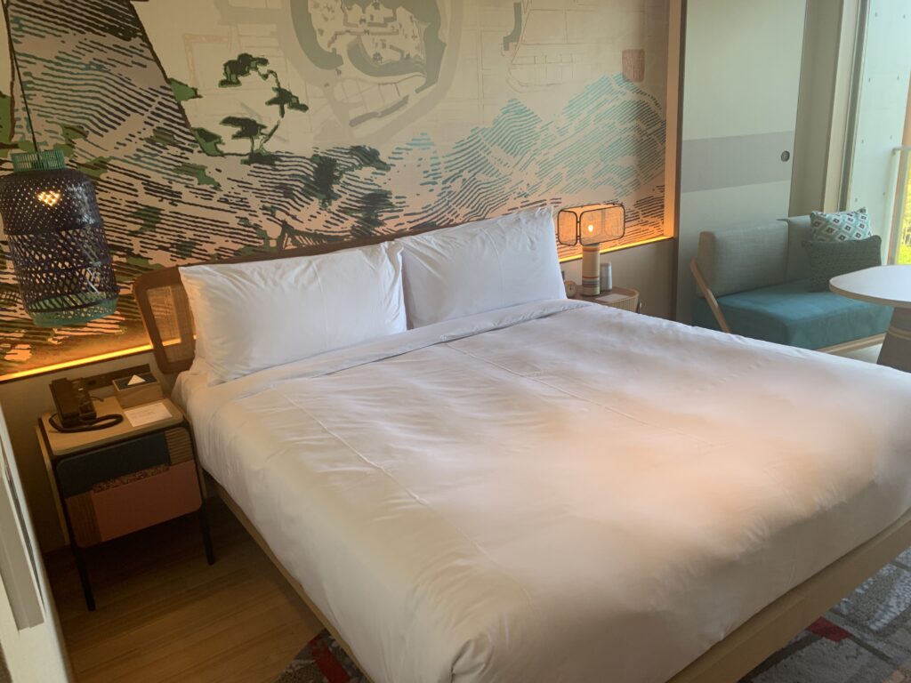 ホテルインディゴ犬山　客室　ベッド