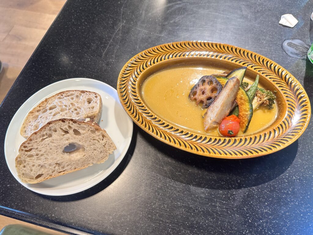 bジブリパーク　魔女の谷　レストラン　空飛ぶオーブン　9種の揚げ野菜スープ